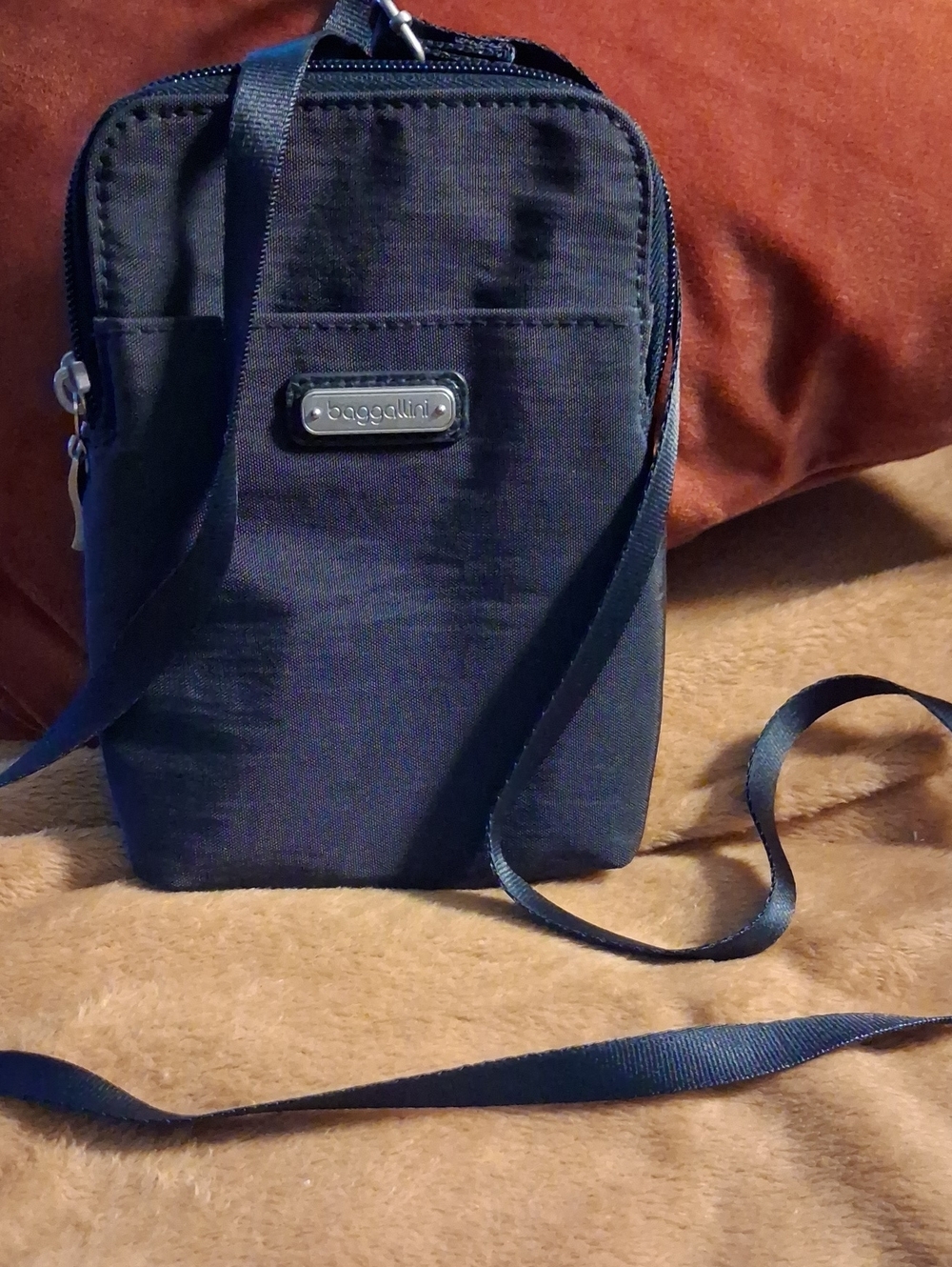 Baggallini Black Nylon Crossbody Belt Bag